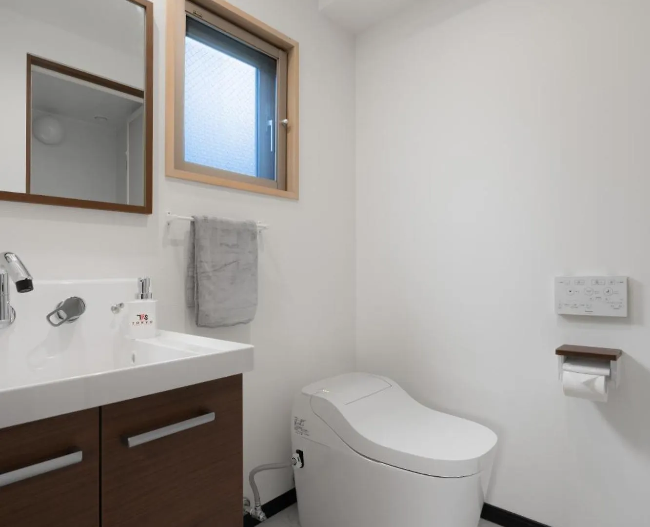 Mita Hillside Villa 4Br 3Bathrooms Tokyo 0*,  Japan