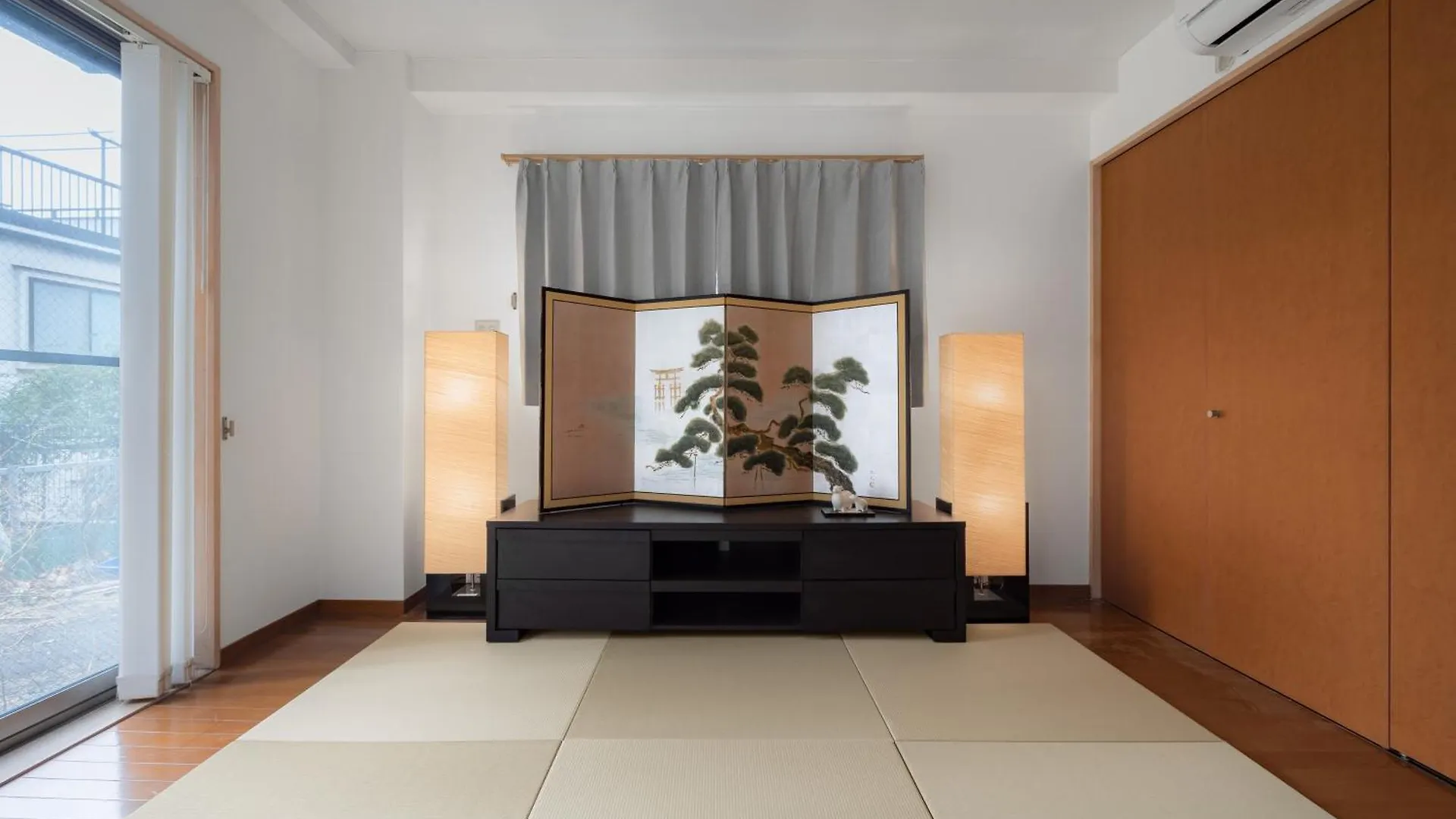 Mita Hillside Villa 4Br 3Bathrooms Tokyo